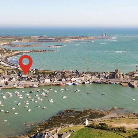 Hébergement de vacances Splendide Maison De Maître à 50m Du Port Et 100m De La *