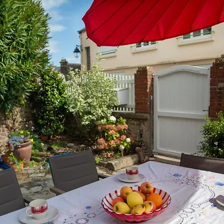 Splendide Maison De Maitre A 50m Du Port Et 100m De La *