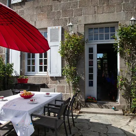 Splendide Maison De Maître à 50m Du Port Et 100m De La *